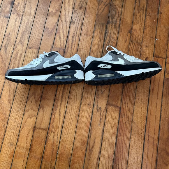 Nike Air Max Sneakers in Black and White - Picture 5 of 7